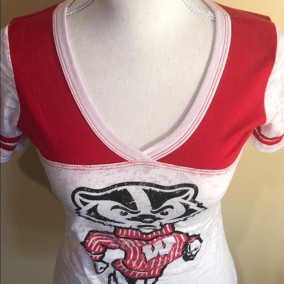 Wisconsin Badgers T-Shirt - Picture 2 of 5